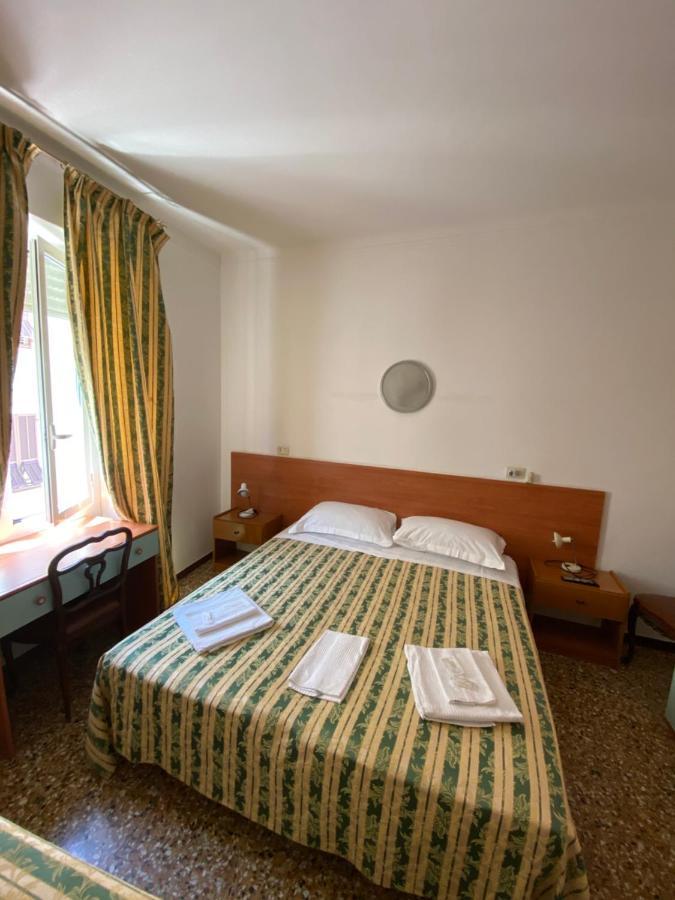 Triple Room with Shared Bathroom