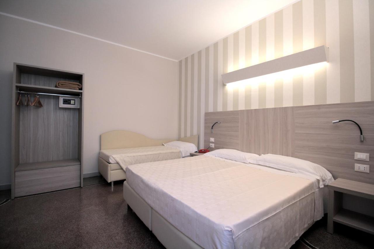 Standard Triple Room,1010012341:JPEG