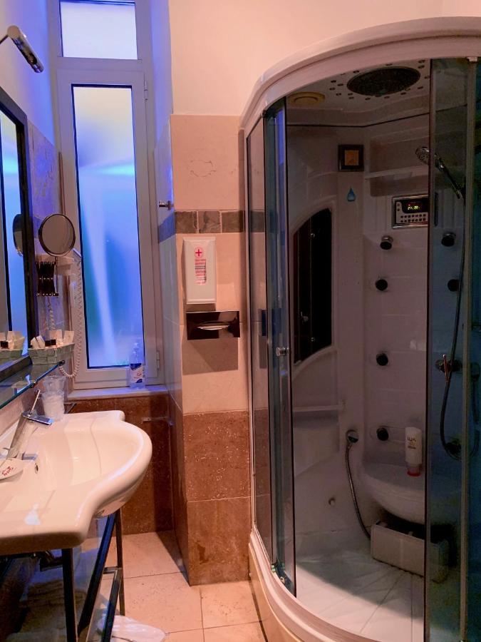 Deluxe Double Room with Balcony,1252393780:JPEG