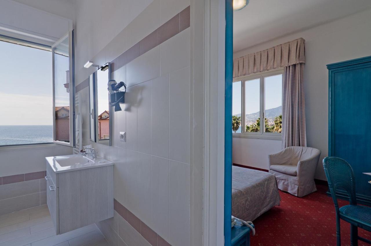 Double Room with Sea View,943490455:JPEG