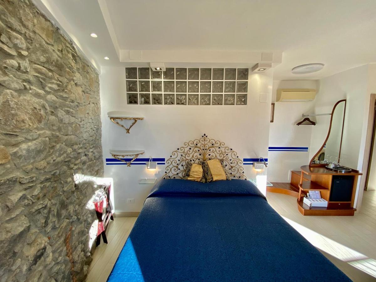 Quadruple Room Sea View