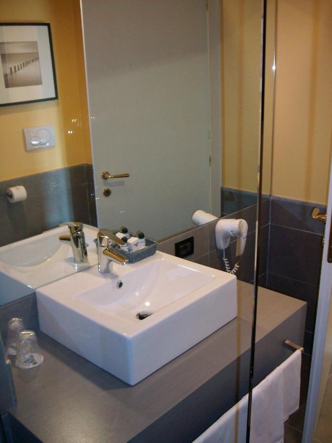 Double Room with Sea View,1756405203:JPEG