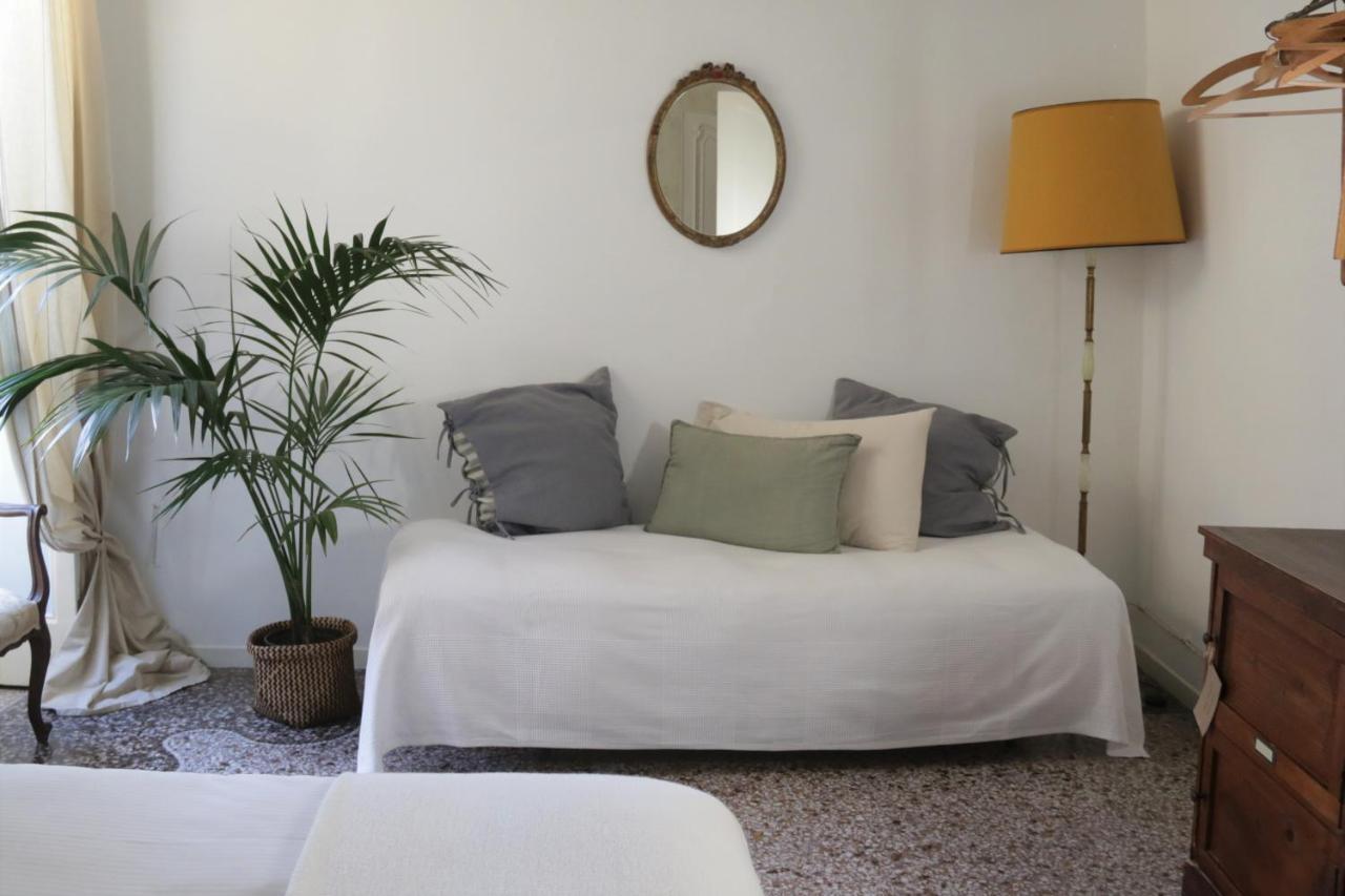 Quarto Duplo com Banheiro Privativo Externo