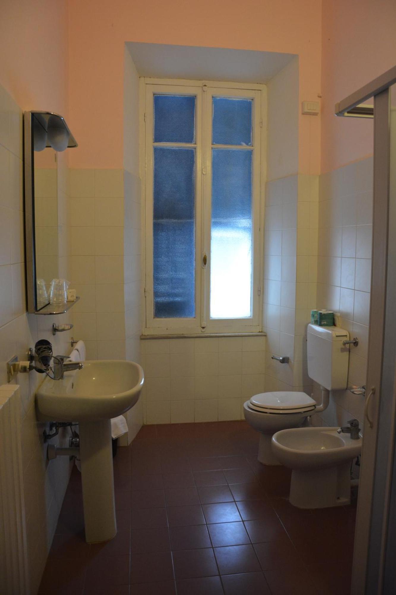 Eenpersoonskamer met Eigen Badkamer