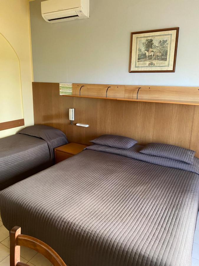 Chambre Double avec Balcon (2 Adultes + 1 Enfant)