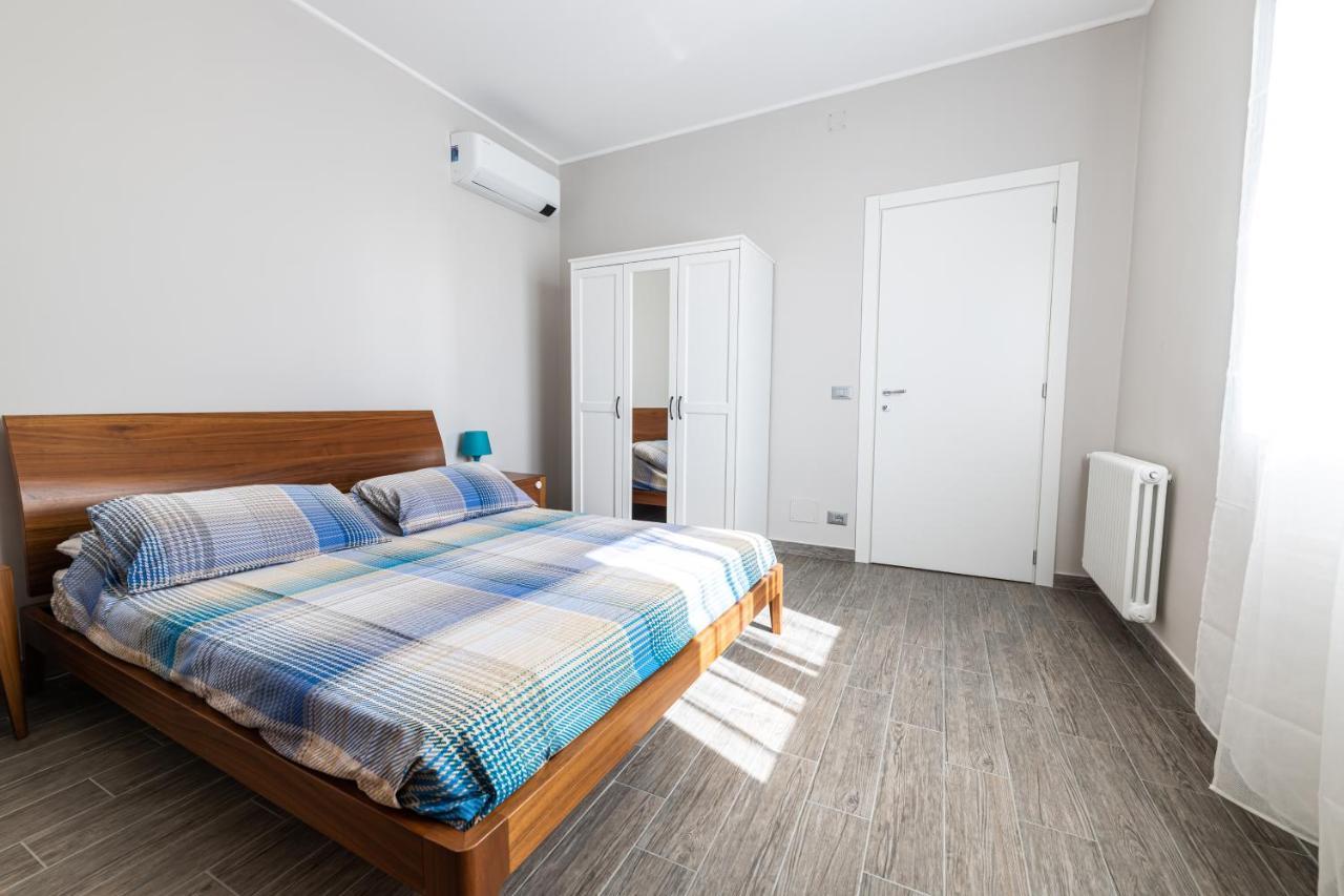 One-Bedroom House,1255693219:JPEG