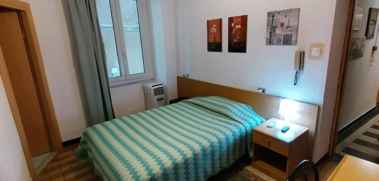 Single Room Private Bathroom