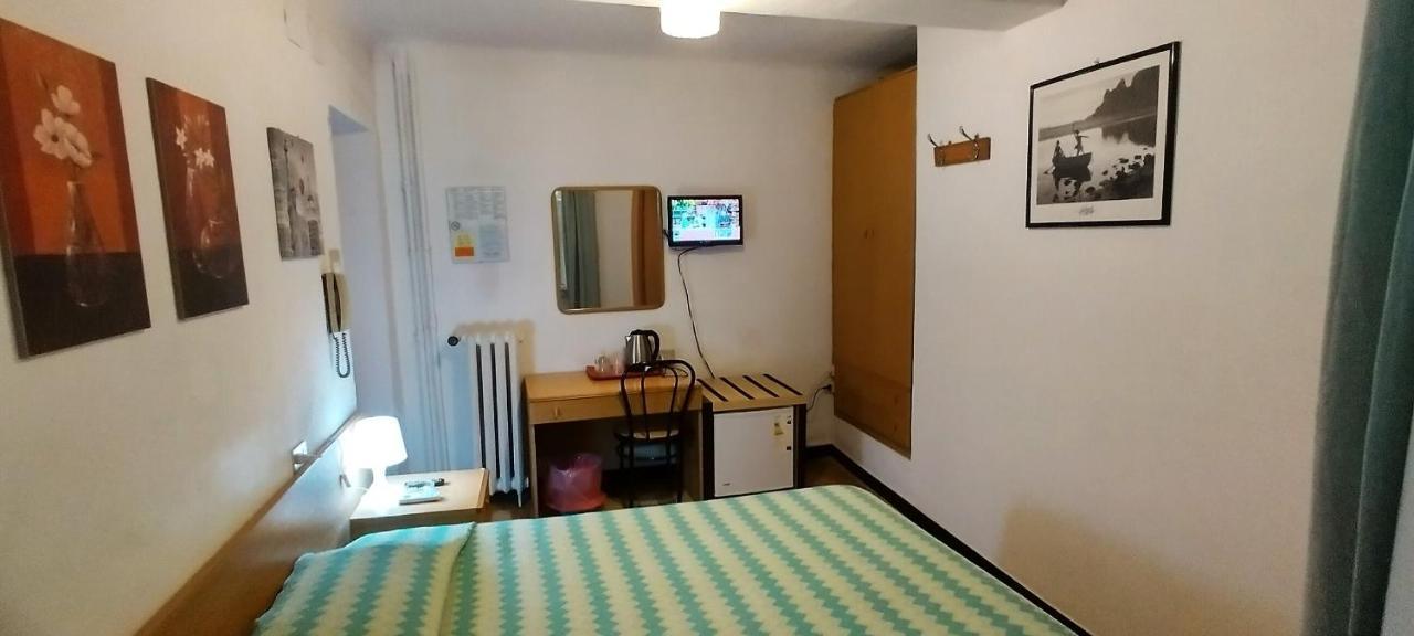 Single Room Private Bathroom