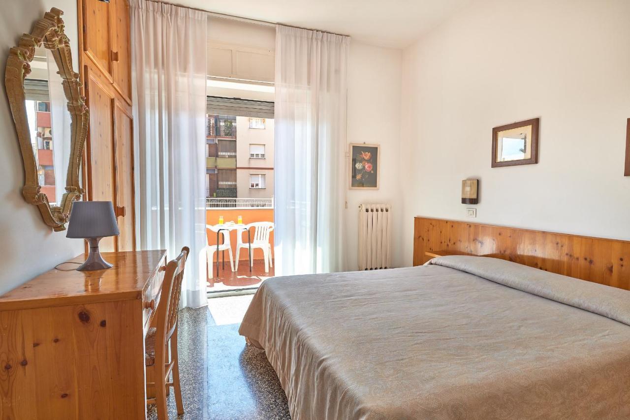 Single Room with Balcony,1302368155:JPEG