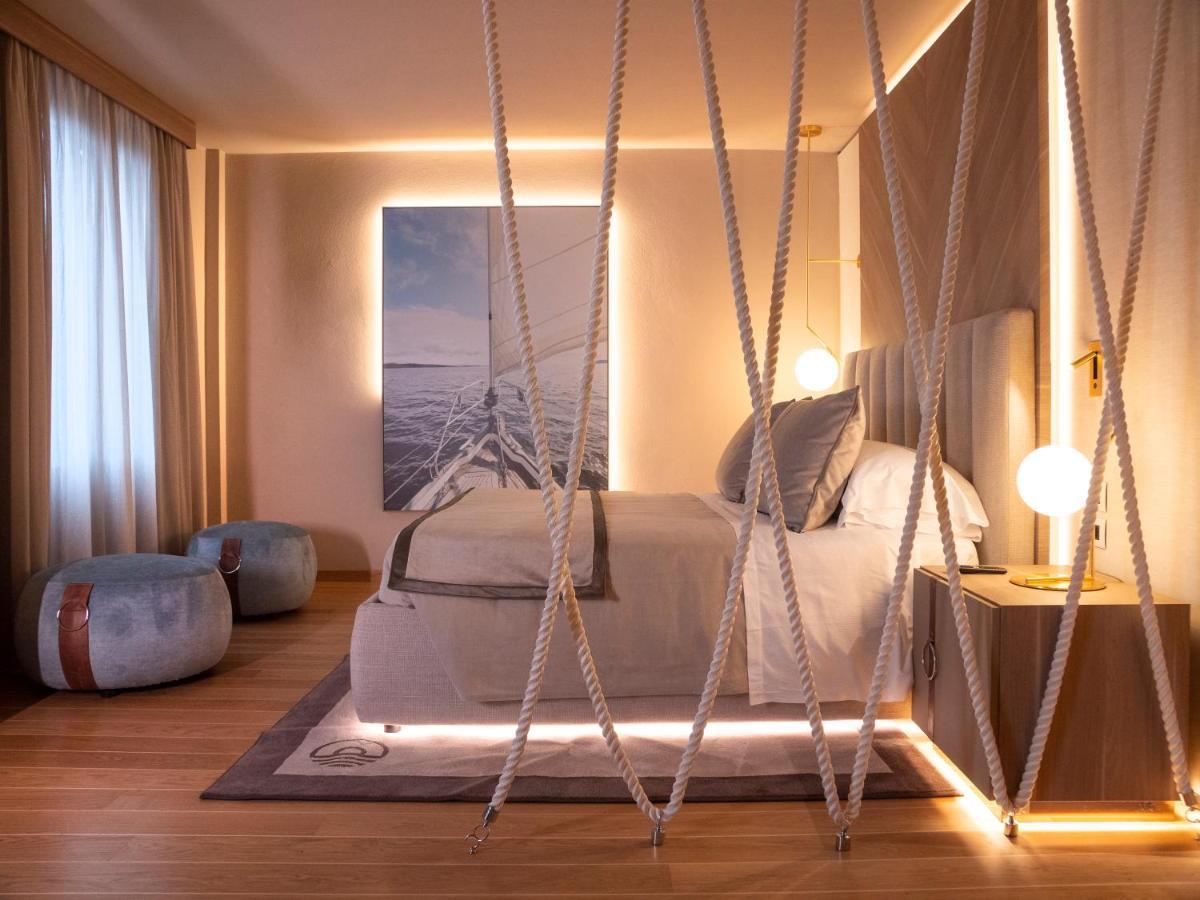 Two-Bedroom Apartment,1319421859:JPEG