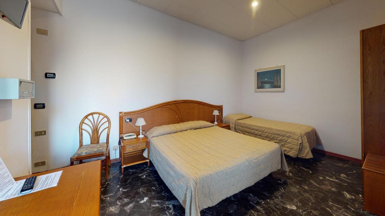 Basic Triple Room,1318672678:JPEG