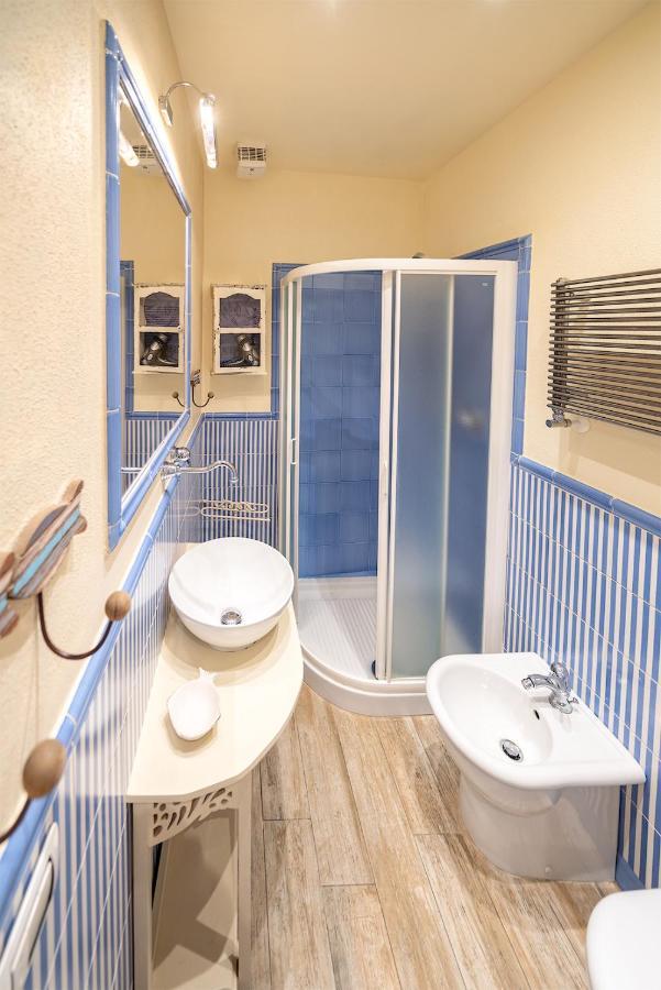 Double Room with Private Bathroom Albarola