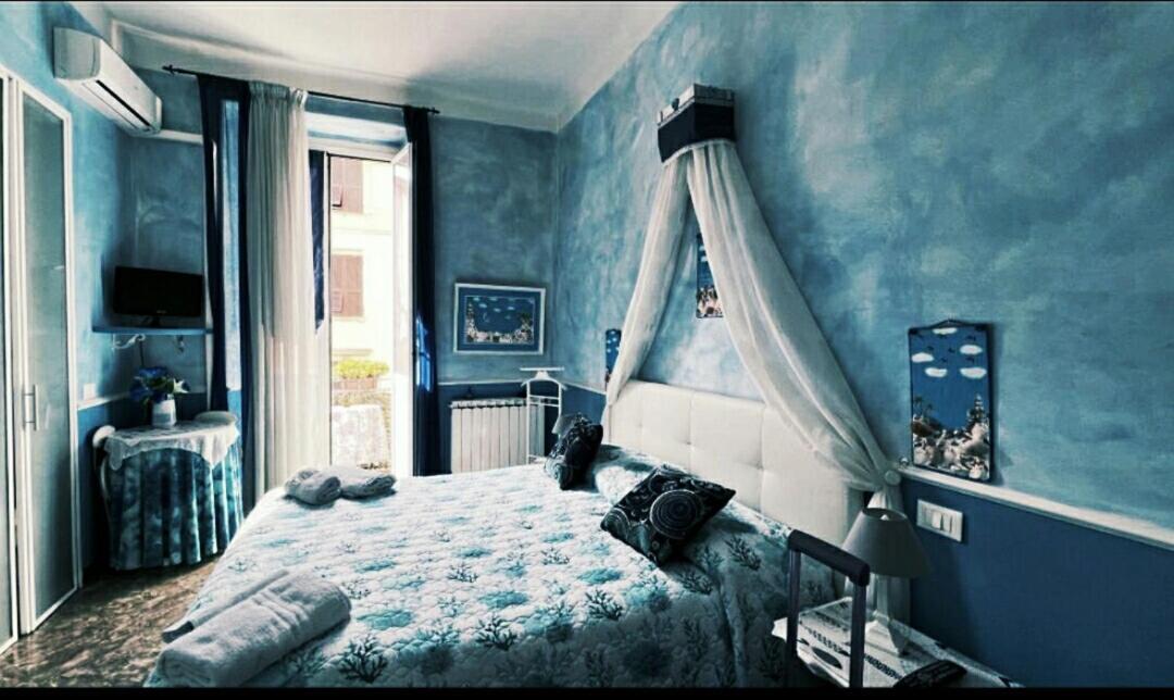 Double Room with Private External Bathroom