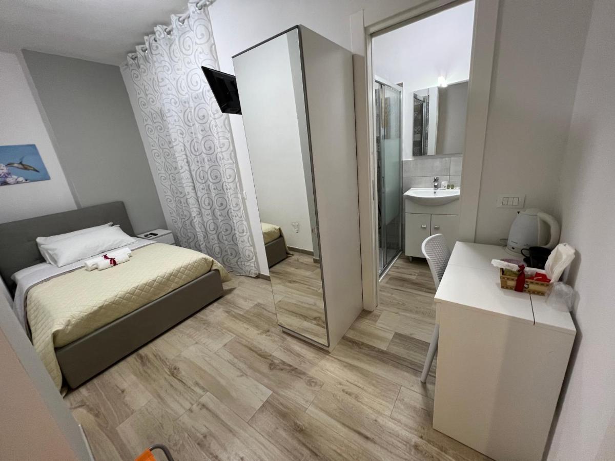 Single Room Private Bathroom