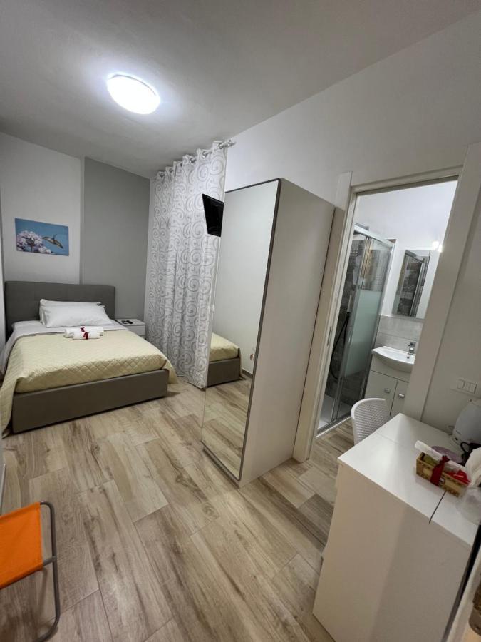 Single Room Private Bathroom