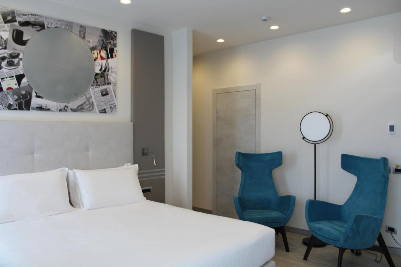 Junior Suite with Balcony,1558383385:JPEG