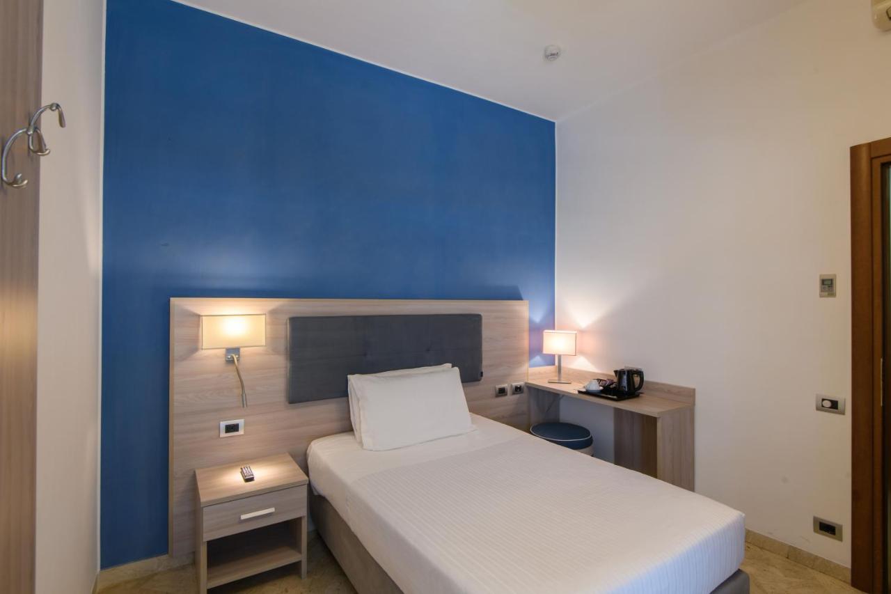 Superior Single Room,1558383904:JPEG