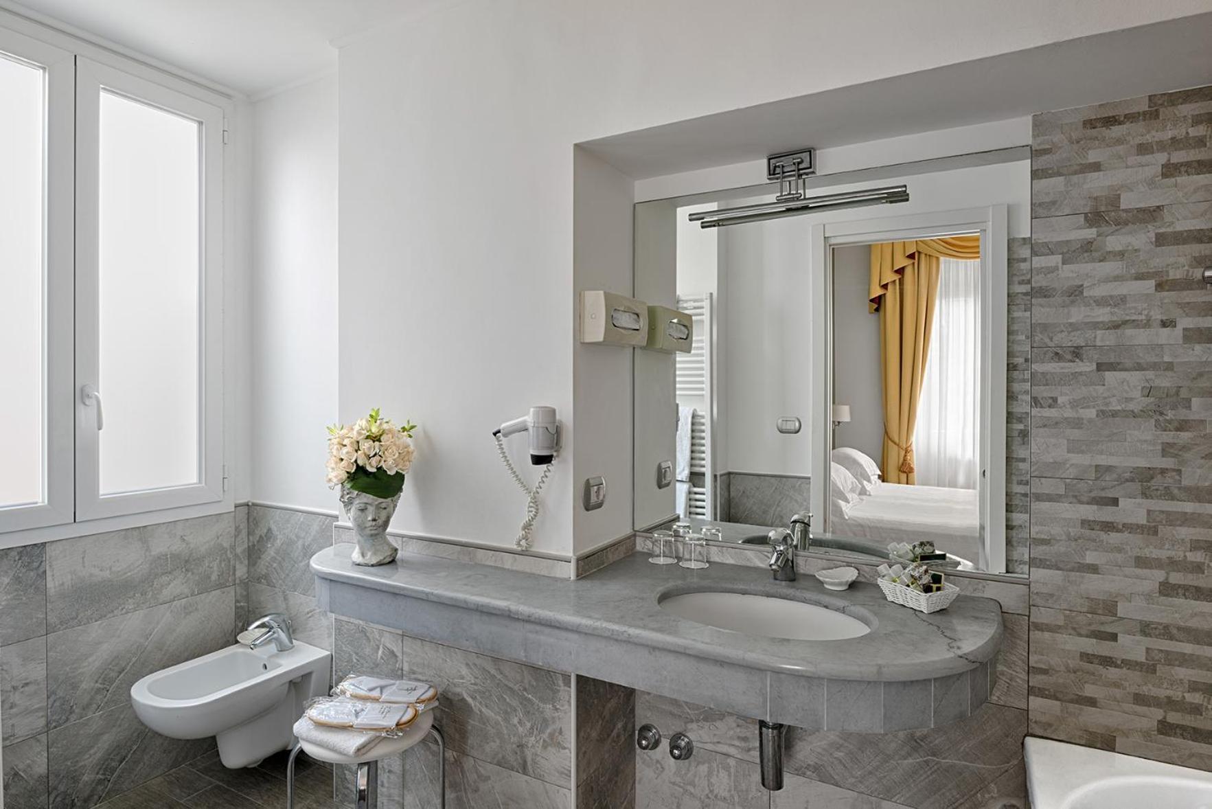 Triple Room with Balcony,1433532928:JPEG