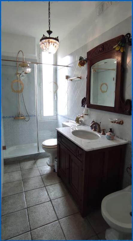 Deluxe Double Room Bath