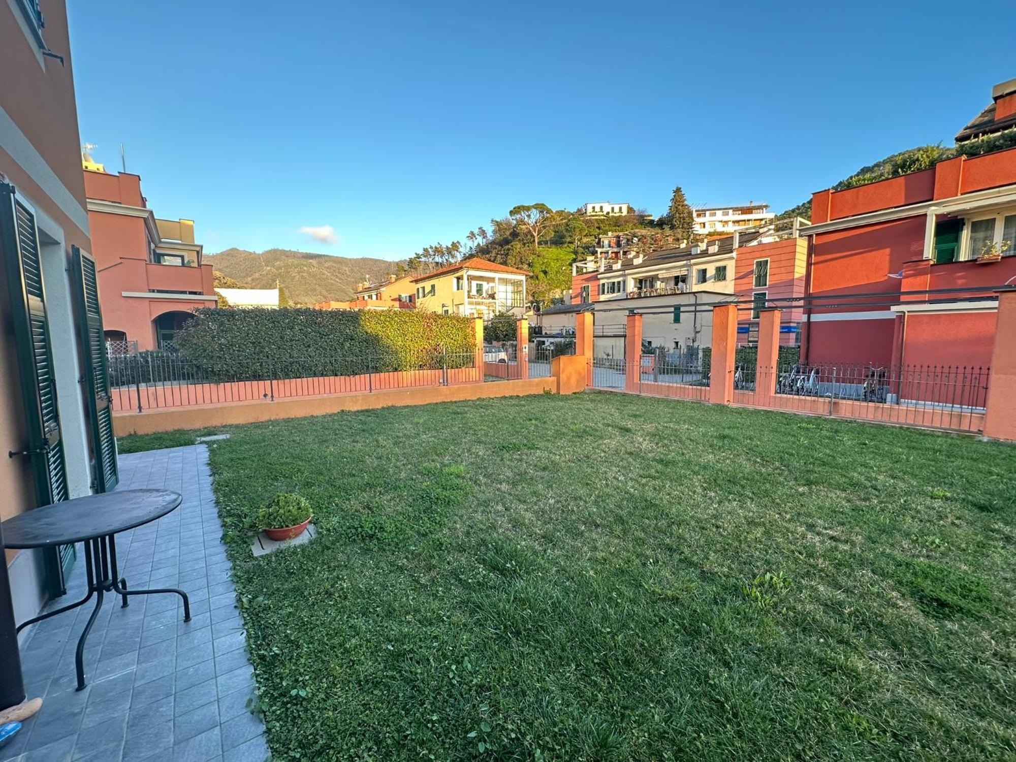 Deluxe Three-Bedroom Apartment with Garden View