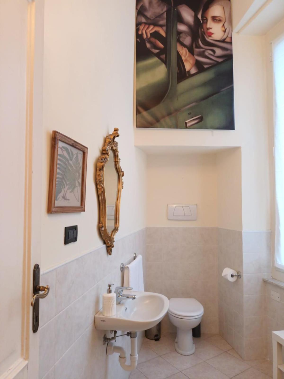 Double Room Private Bathroom