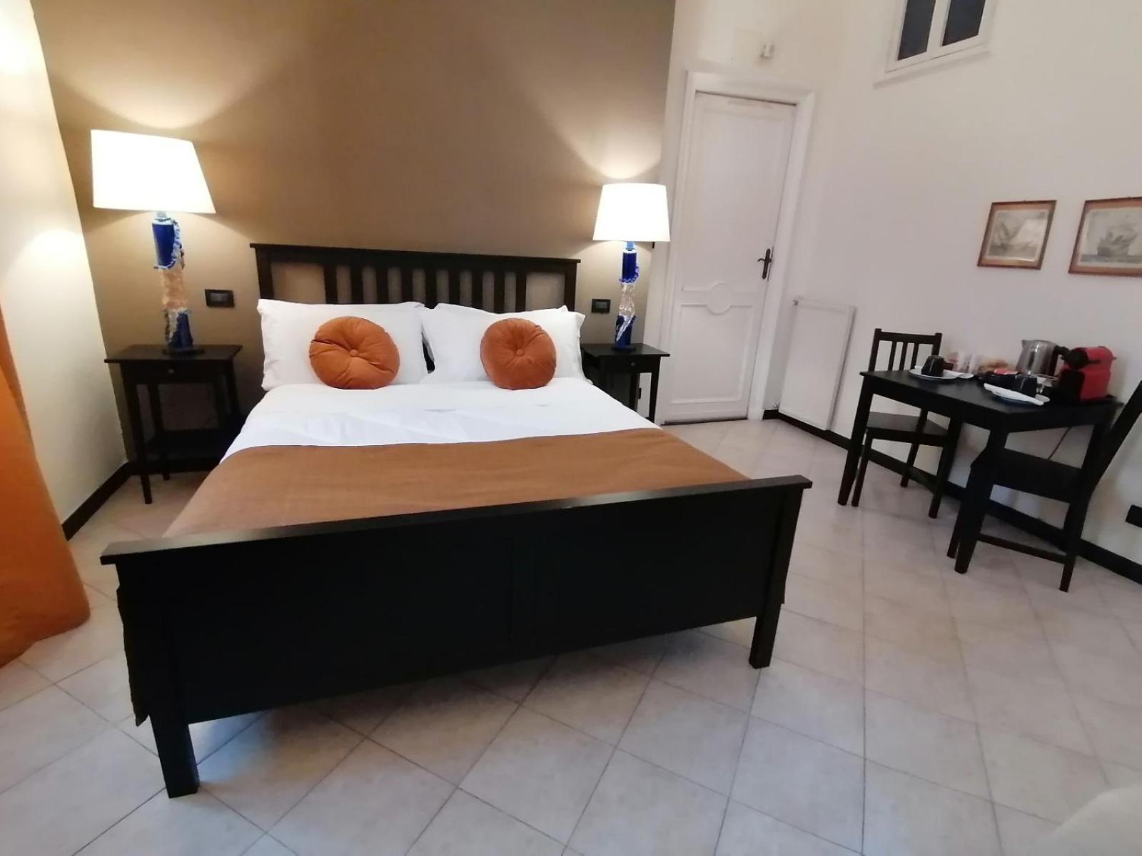 Double Room Private Bathroom