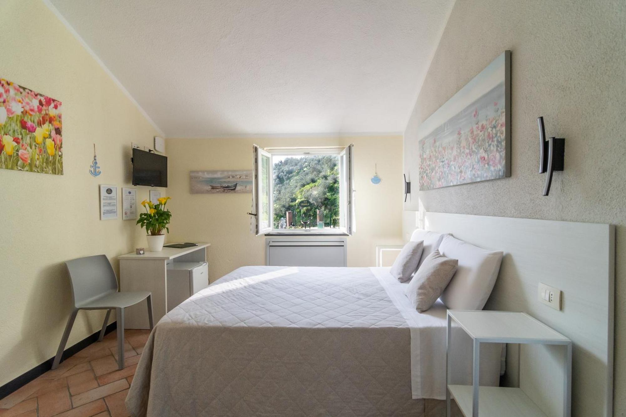 Double Room,1544064598:JPEG