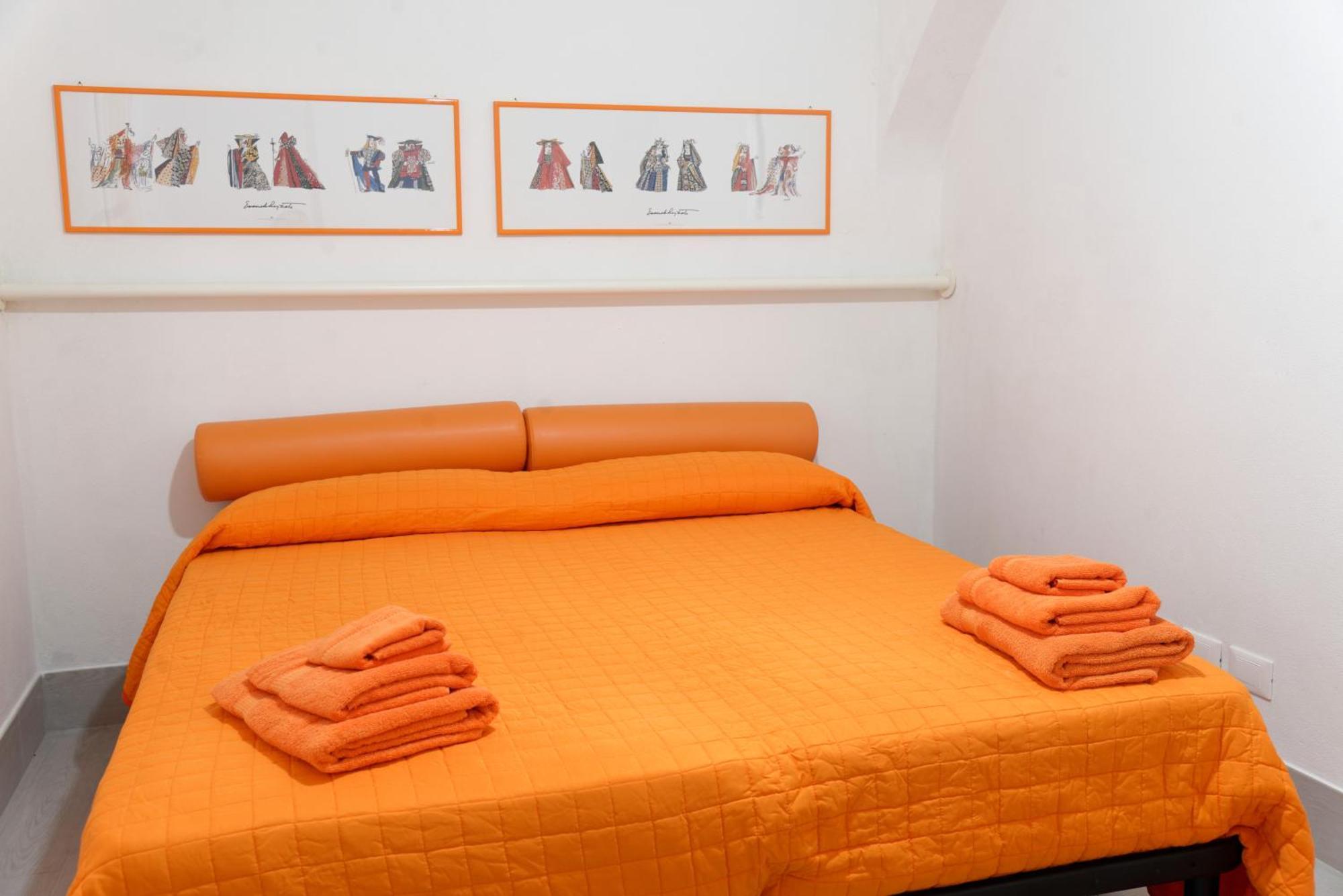One-Bedroom Apartment Vico Gelsa 9R