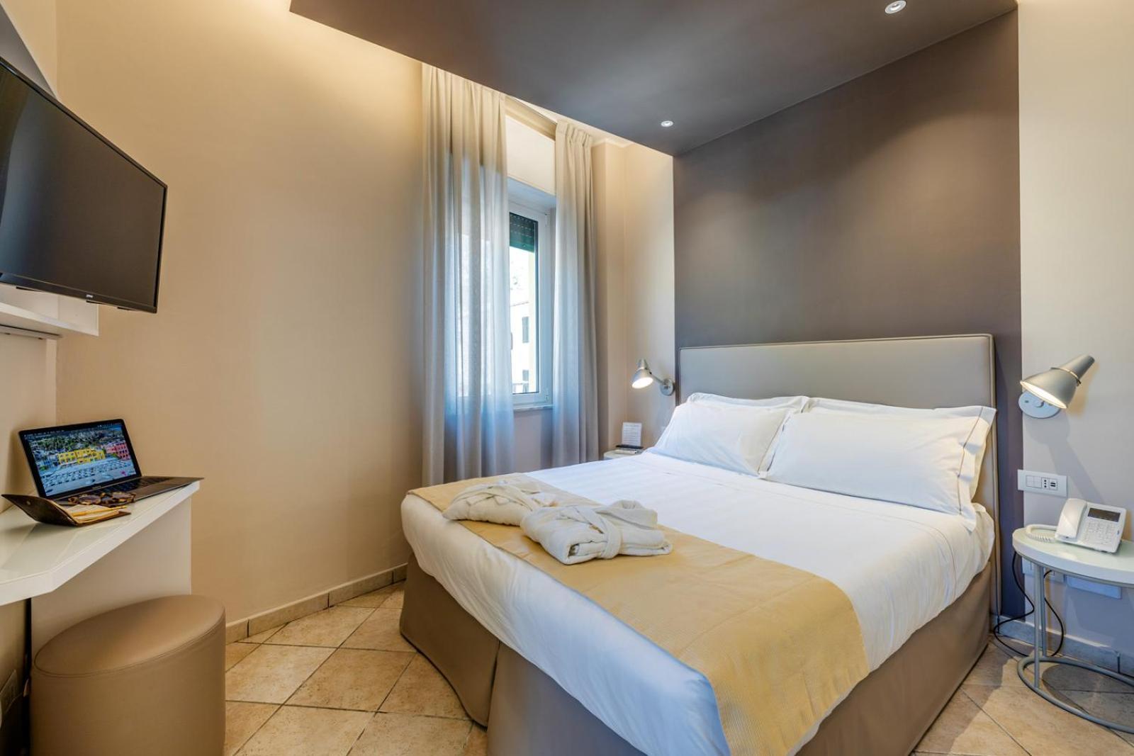 Double Standard Room with Mountain View,1596865075:JPEG