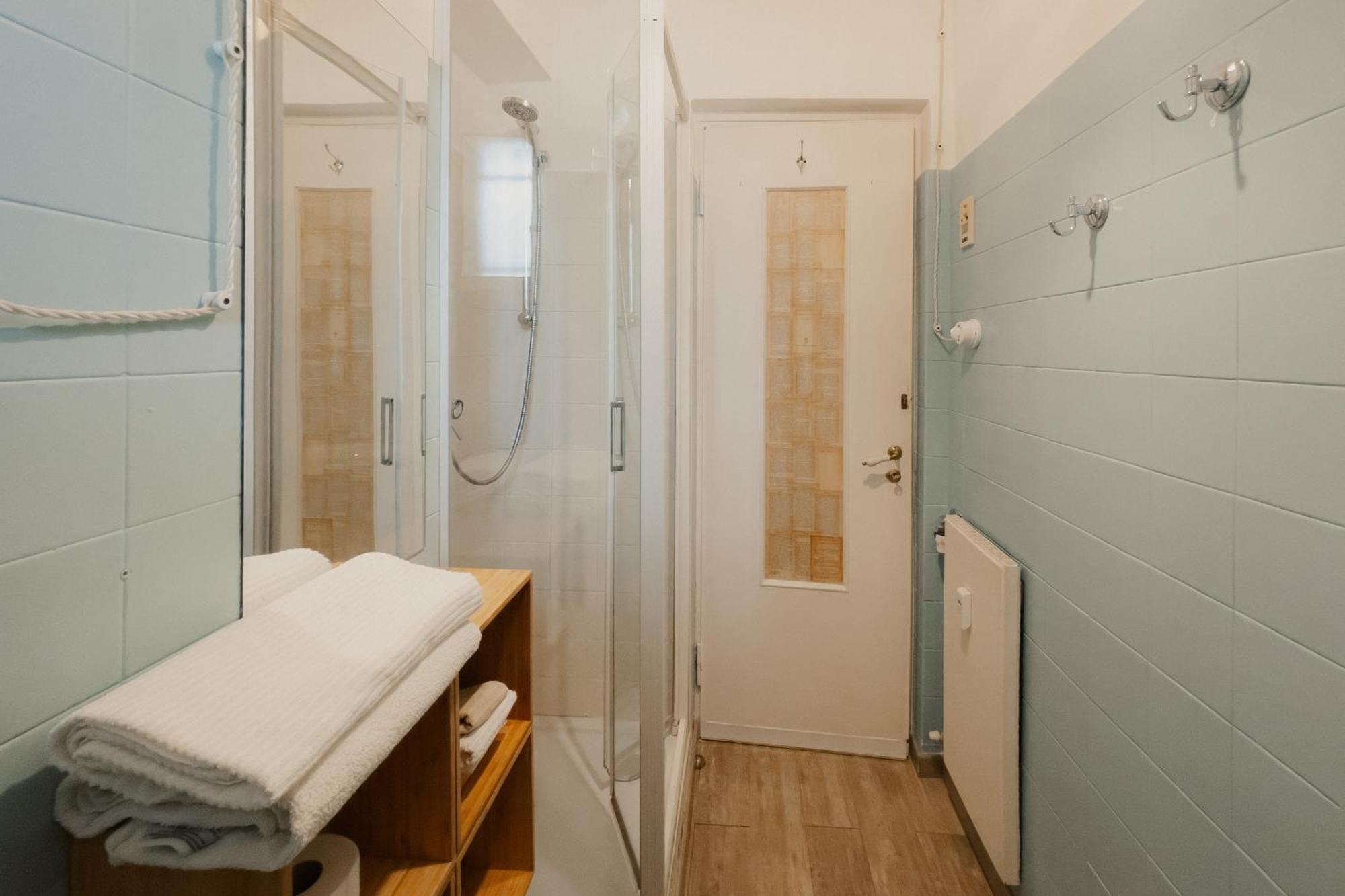 Quarto Duplo com Banheiro Privativo Externo