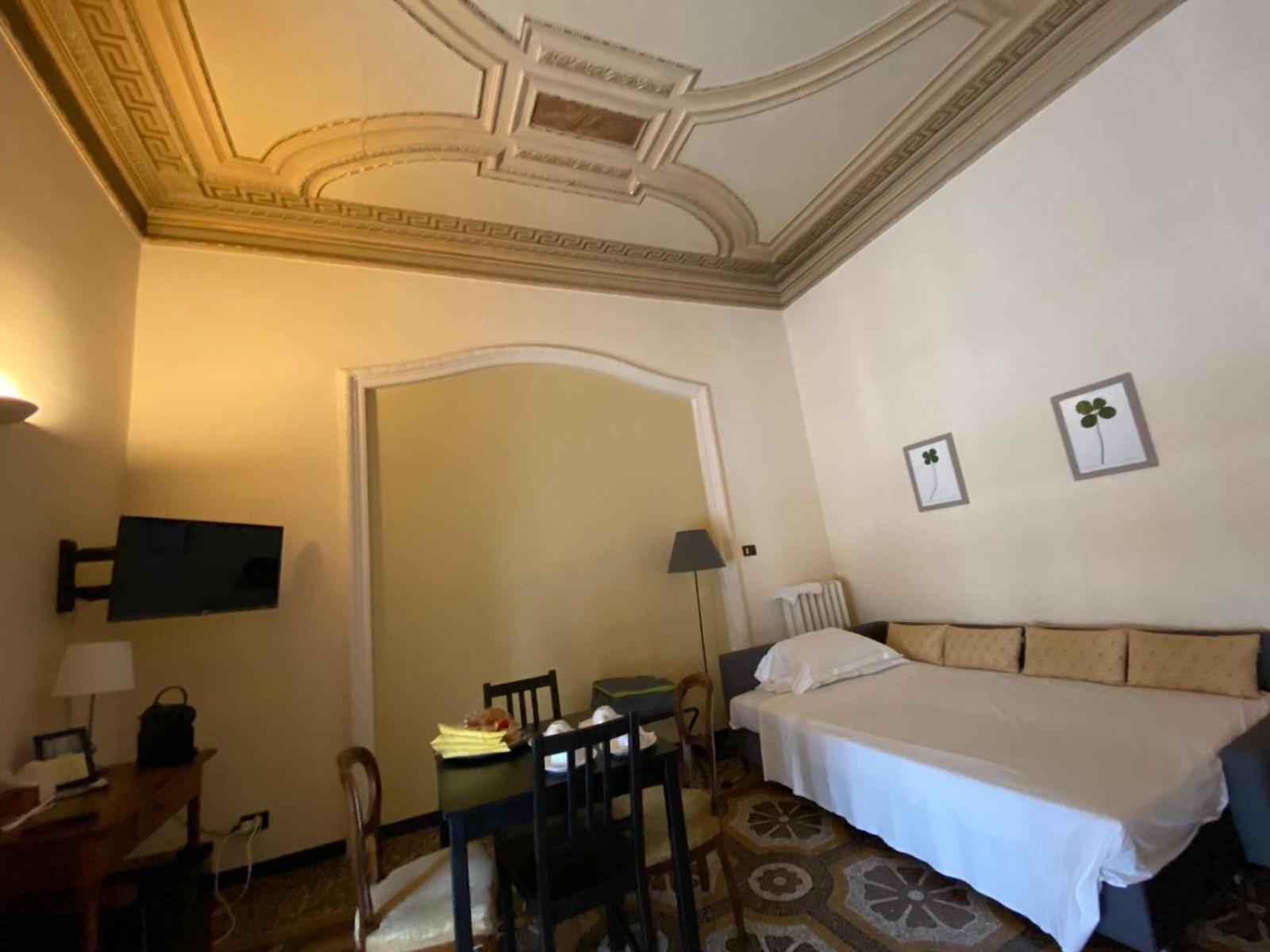 Double Room Private External Bathroom