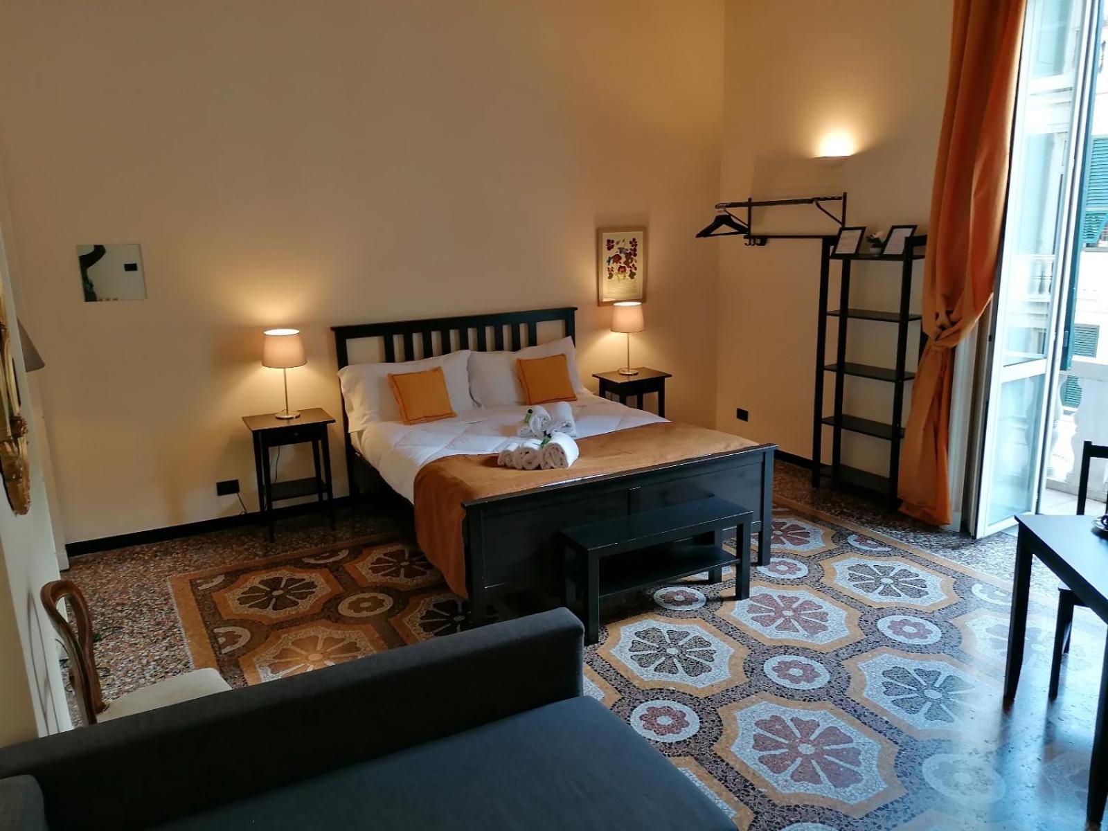 Double Room Private External Bathroom