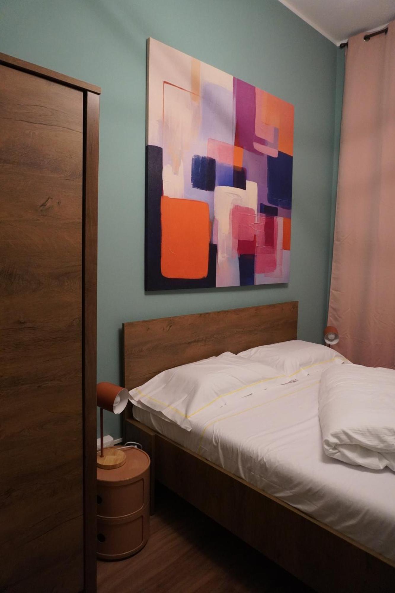 Single Room with Private External Bathroom
