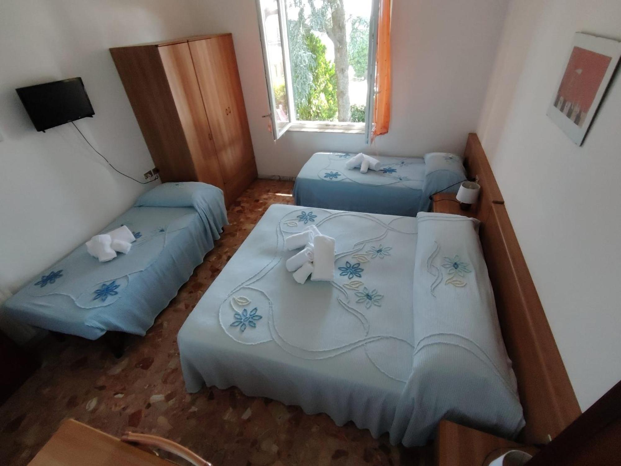 Quadruple Room Private Bathroom