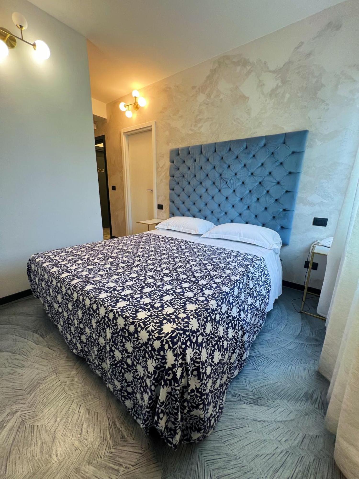 Superior Double or Twin Room with City View,1678643418:JPEG