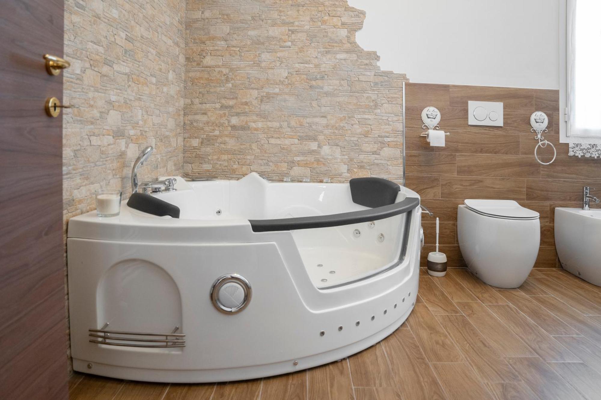 Chambre Double avec Baignoire Spa