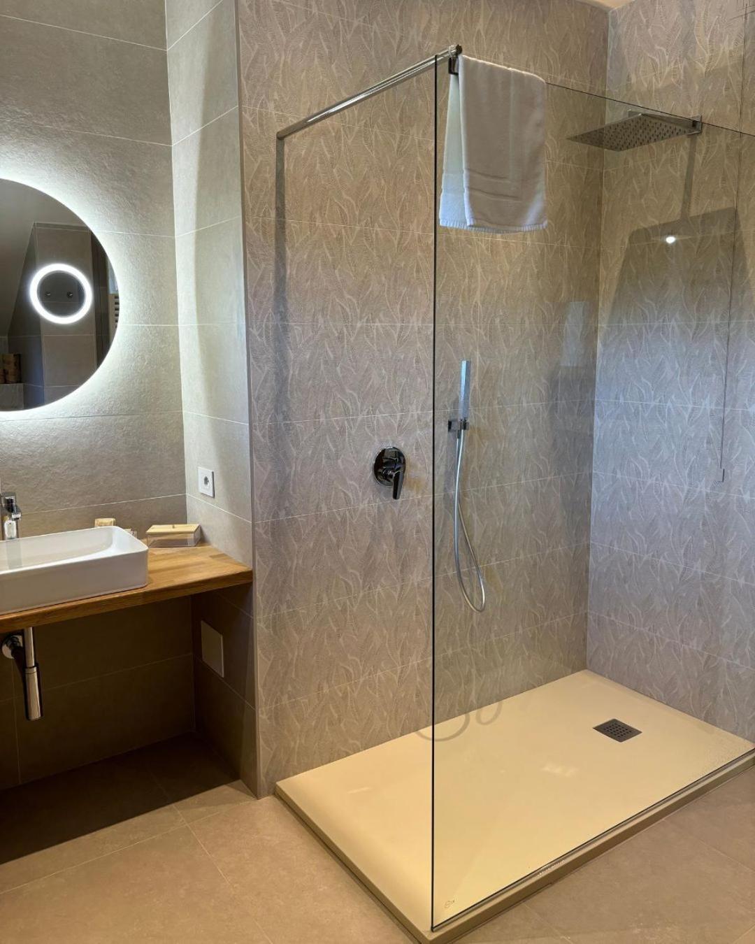 Quadruple Room Private Bathroom