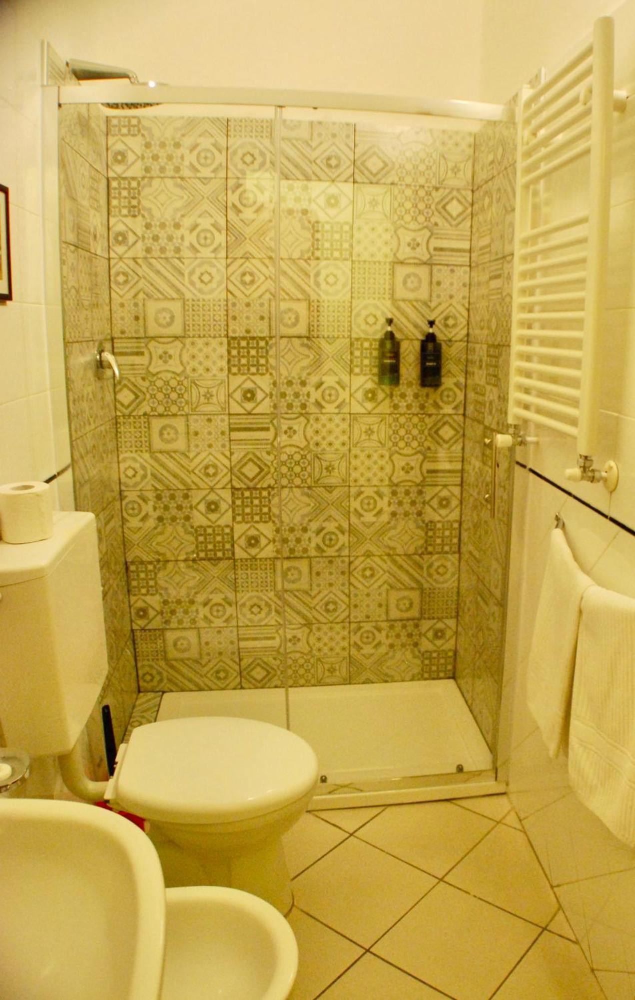 Double Room Private Bathroom
