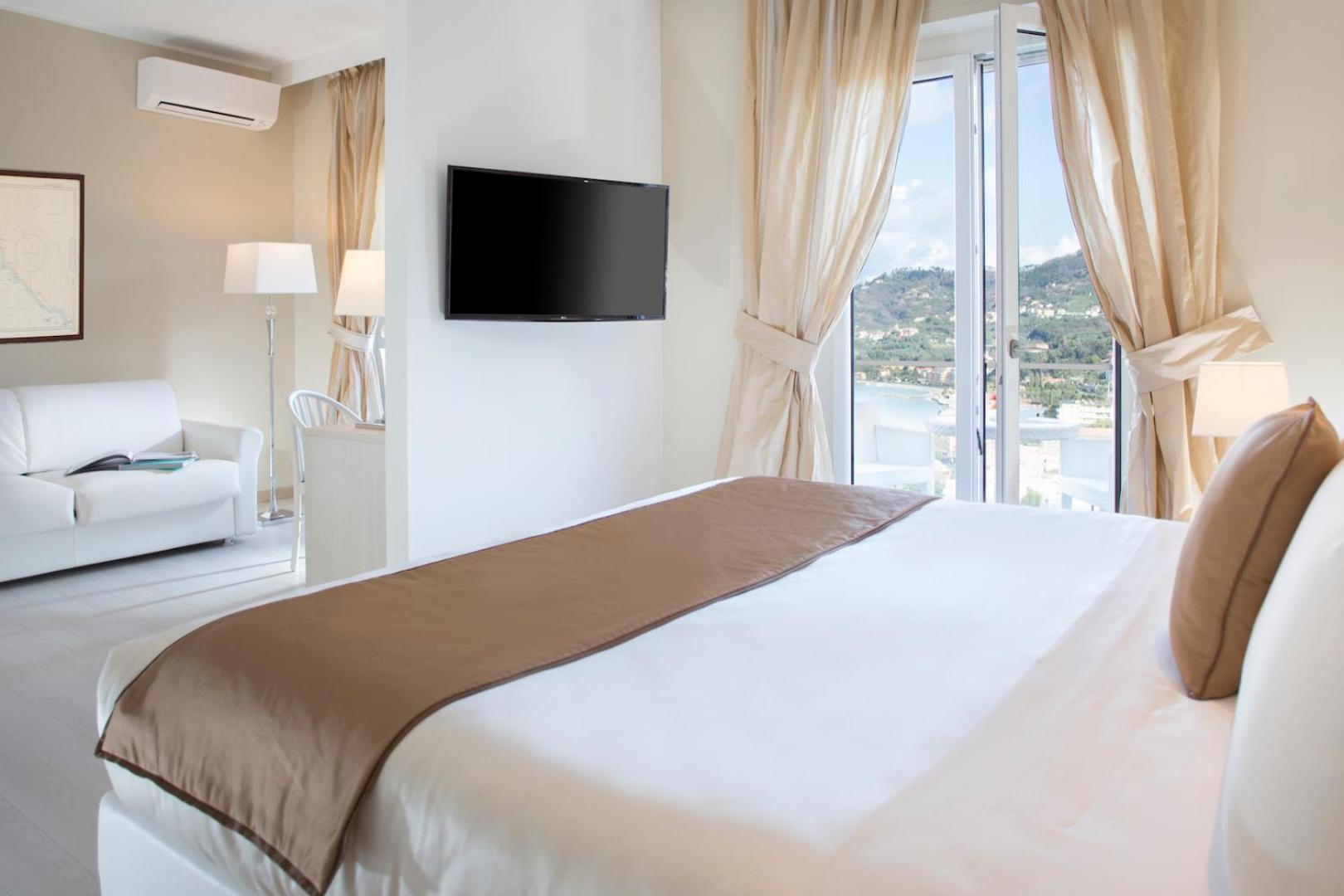 Deluxe Triple Room Sea View