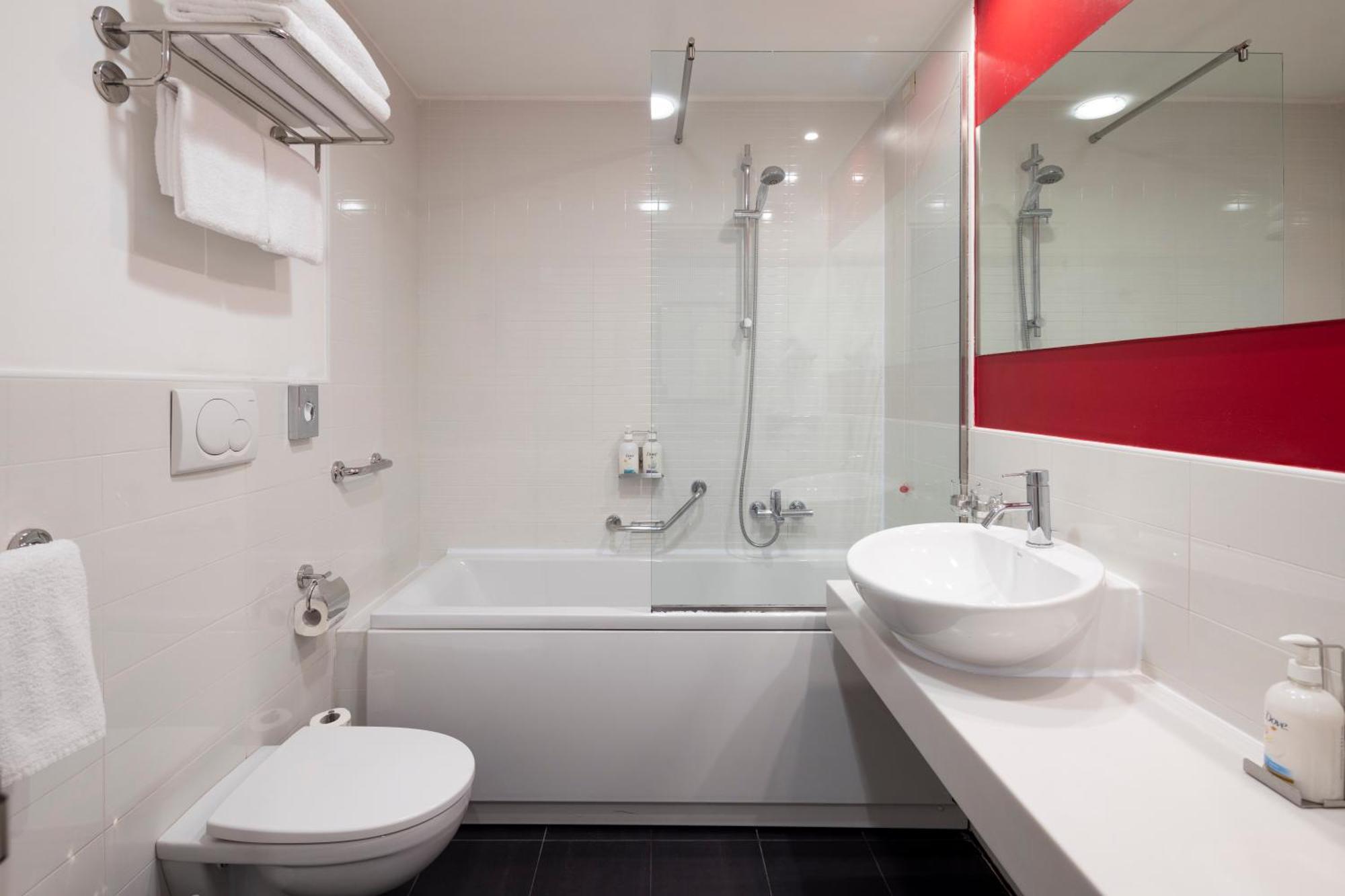 Habitación Estándar con cama grande y sofá cama - No fumadores