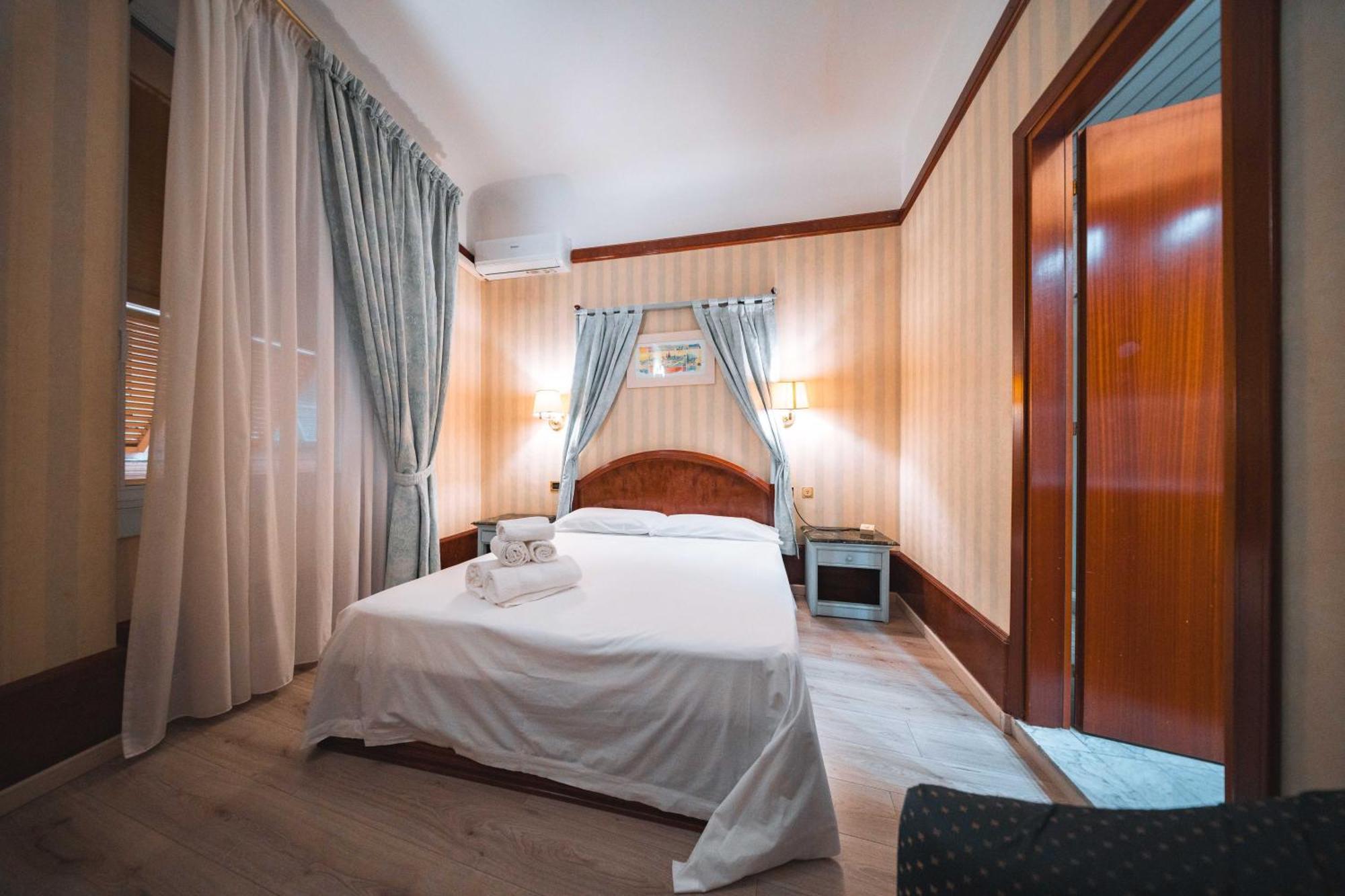 Triple Room,1758275888:JPEG
