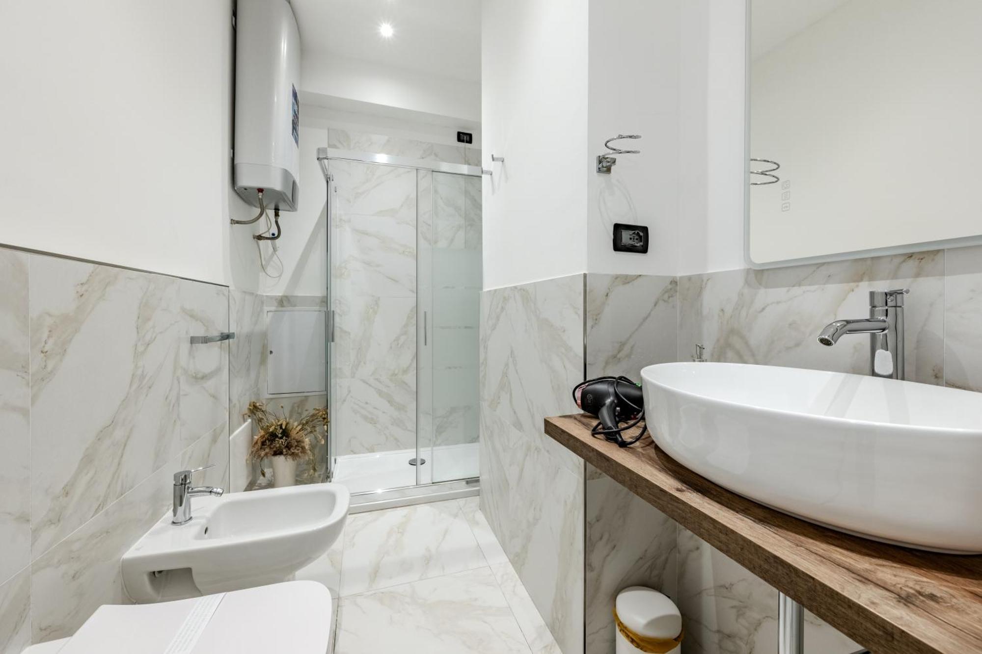 Camera Matrimoniale con Bagno Privato Esterno