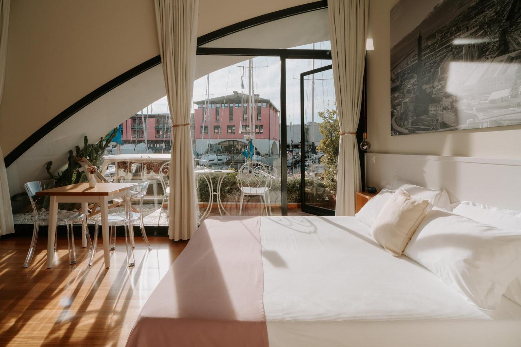 Habitación Doble con balcón y vistas al mar