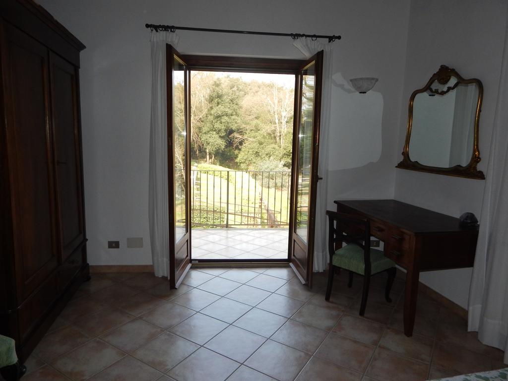 Chambre Lit King-Size avec Balcon