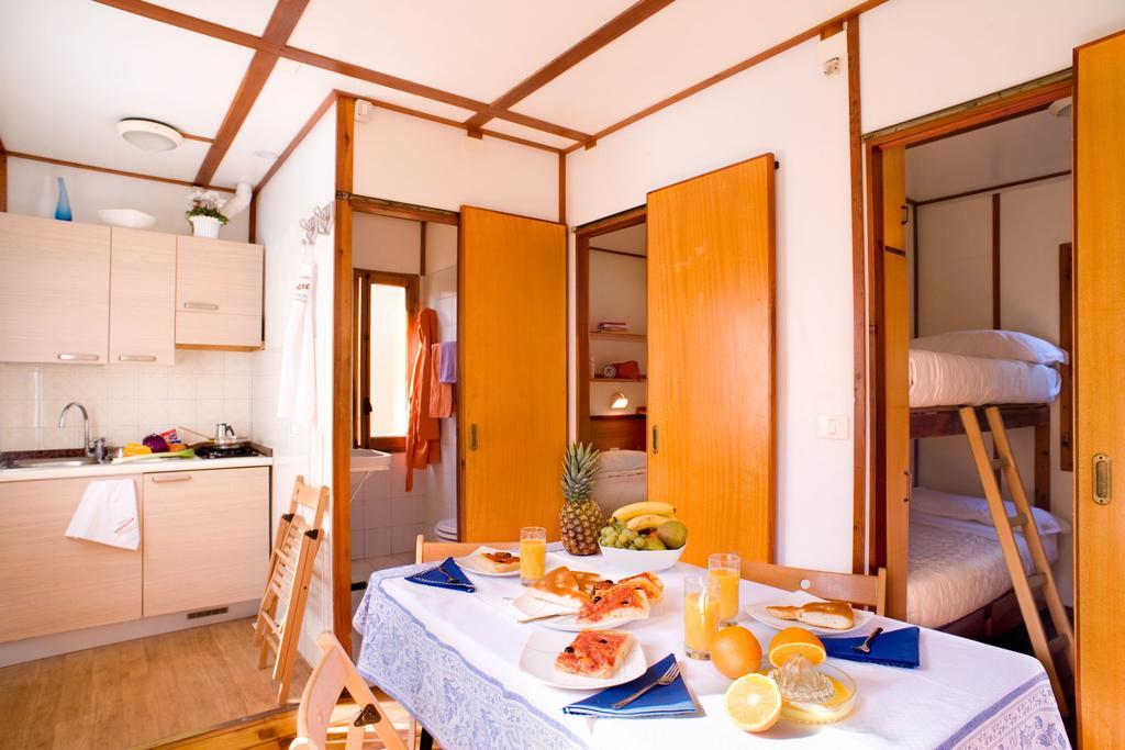Two-Bedroom Bungalow,218005142:JPEG
