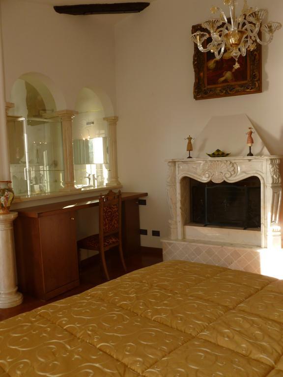 Large Double Room with Balcony