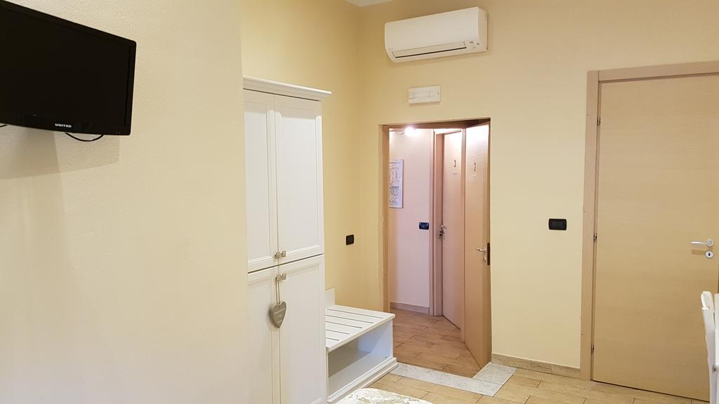 Double or Twin Room with Private Bathroom,1194421237:JPEG