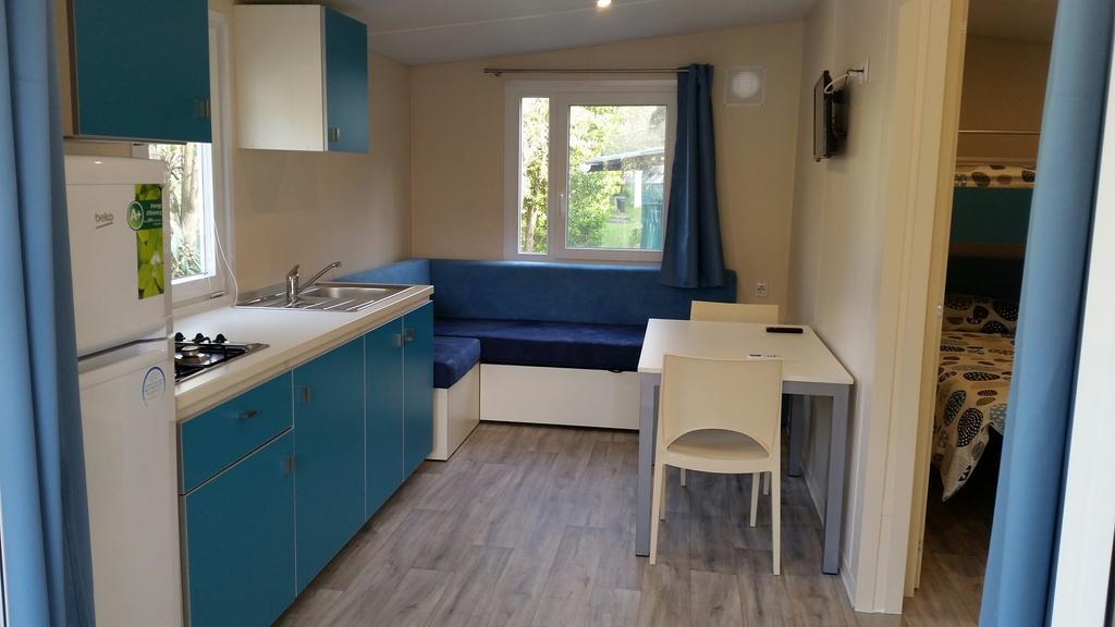 Mobile Home,326754019:JPEG