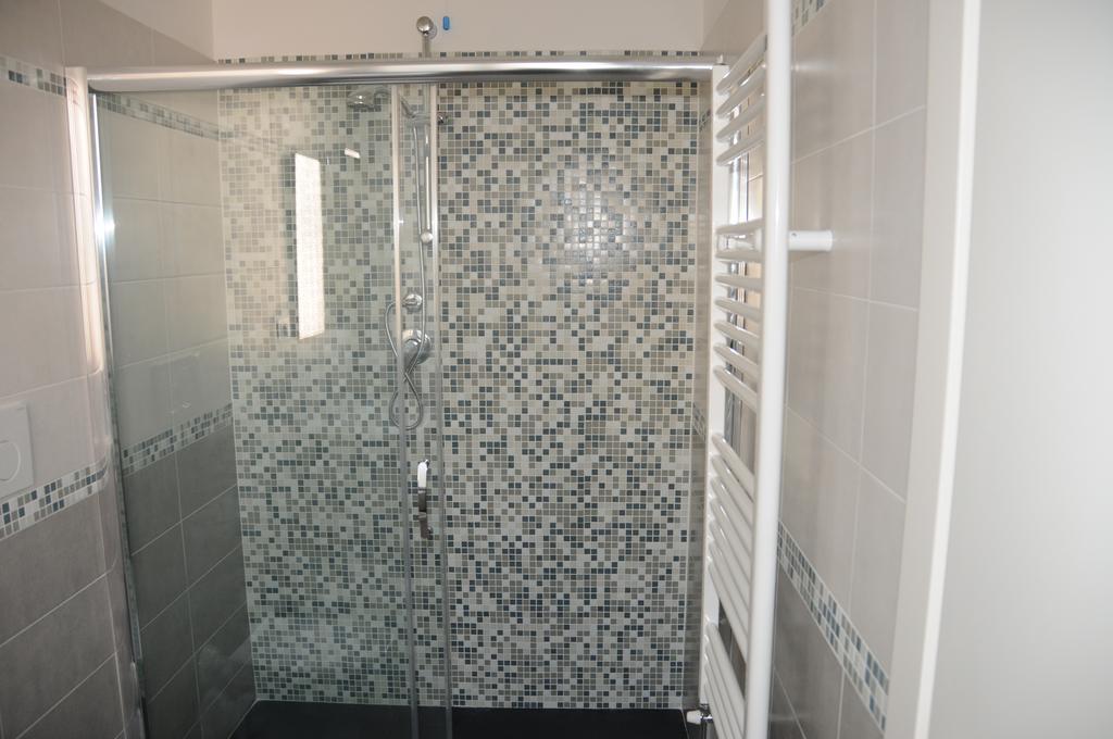 Double Room with Private Bathroom,326863912:JPEG