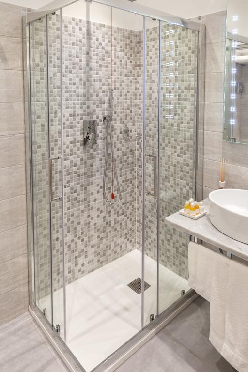 Camera Matrimoniale con Bagno Privato